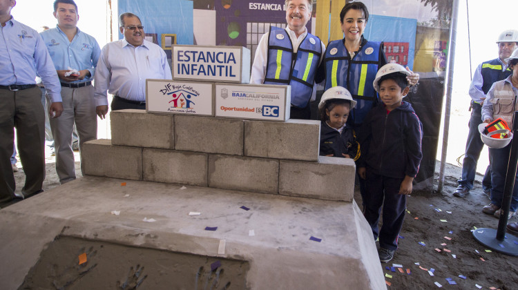 GOBERNADOR VEGA EN TKT ETANCIA INFANTIL (2)